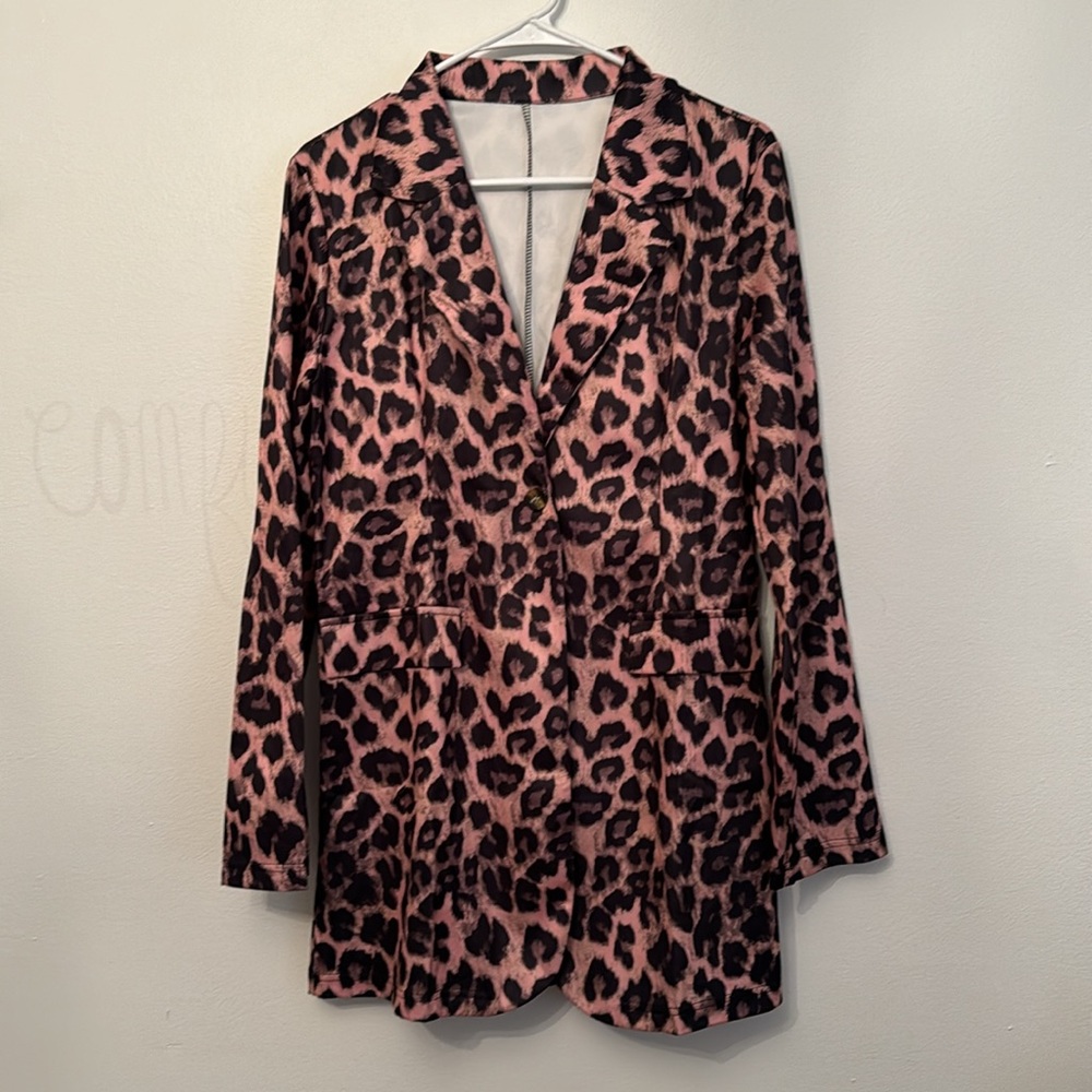 New Women’s Cheetah one button Collar XL Jacket PTP measure 18”
